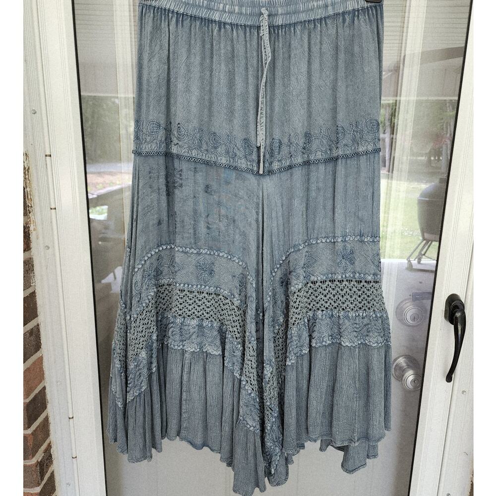 VIntage Just Cruising Womens Free Size Blue Embroidered Peasant Skirt